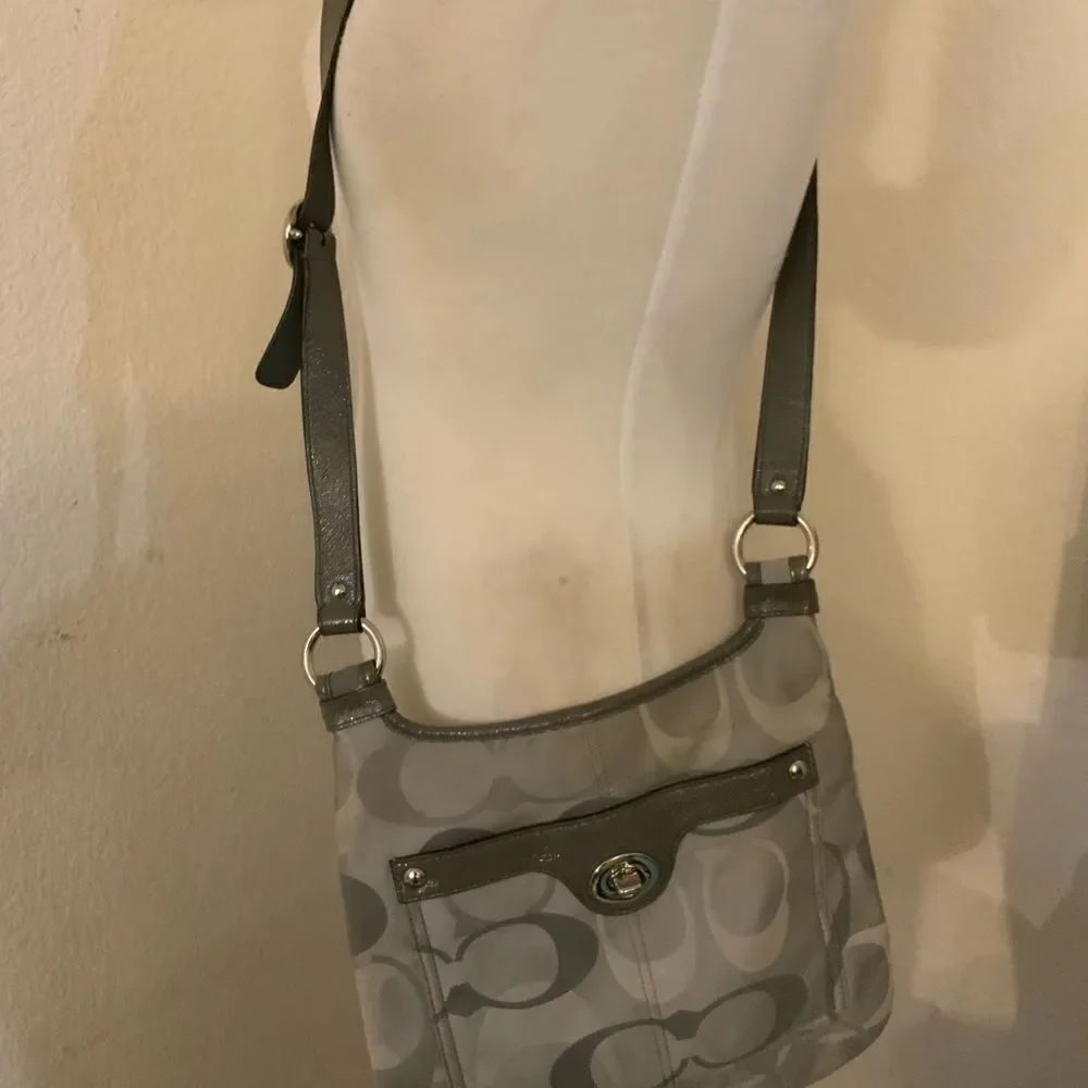 Coach Penelope Sig Hippie F17479 Silver/Grey Fashion Shoulder crossbody Bag